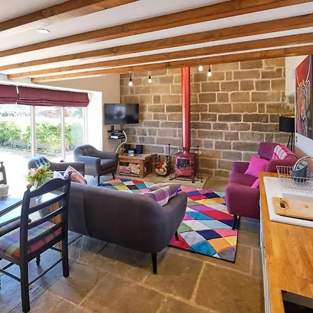 Chestnut Barn Whitby بيت للعطل